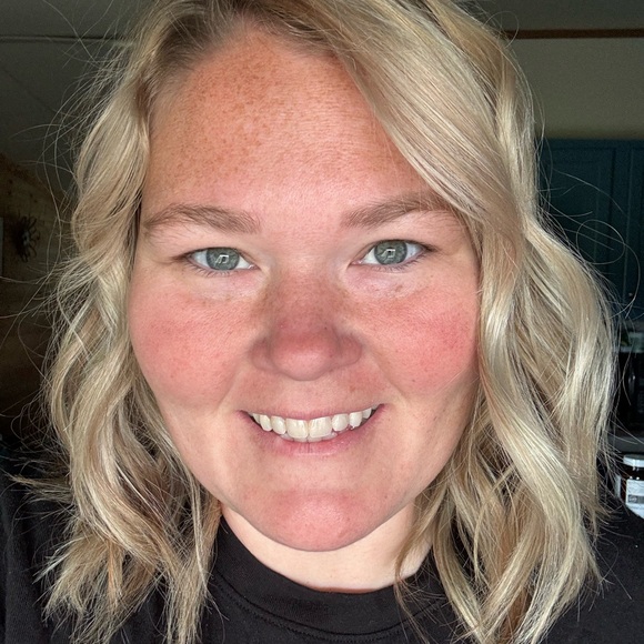 Meet your Posher, Kacy - Picture 1 of 1